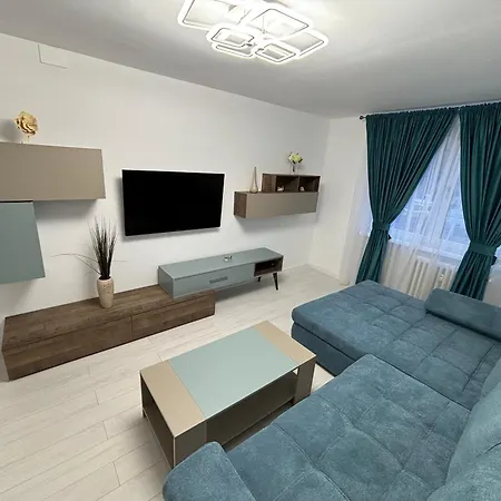 3 Decomandat * Bucharest