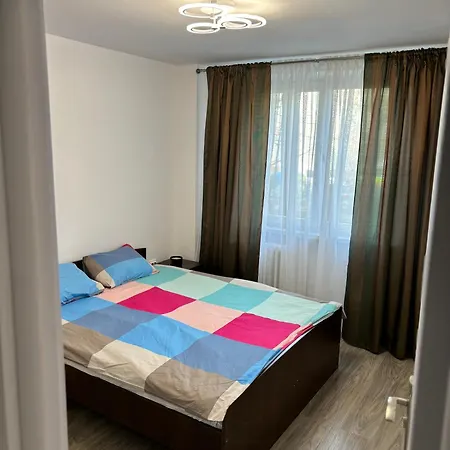 3 Decomandat * Bucharest