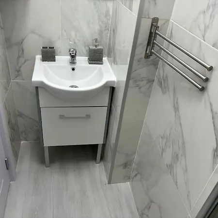 Apartament 3 Decomandat *