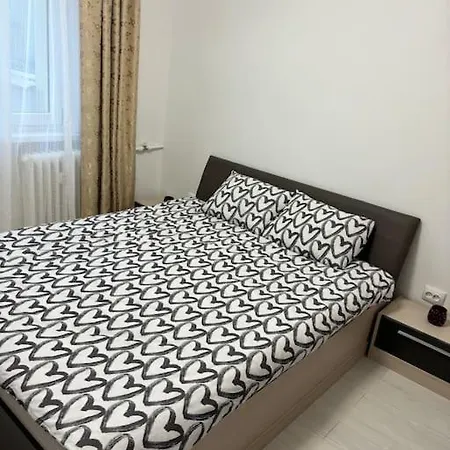 3 Decomandat Apartment