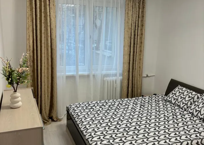 3 Decomandat Bucureşti