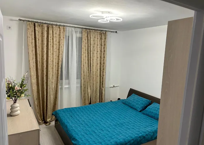 Apartament 3 Decomandat *