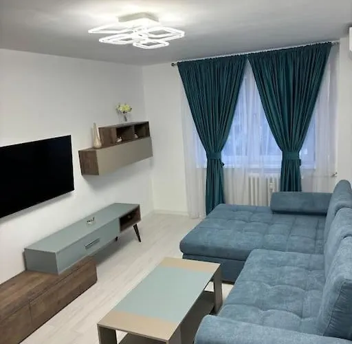 3 Decomandat * بوخارست